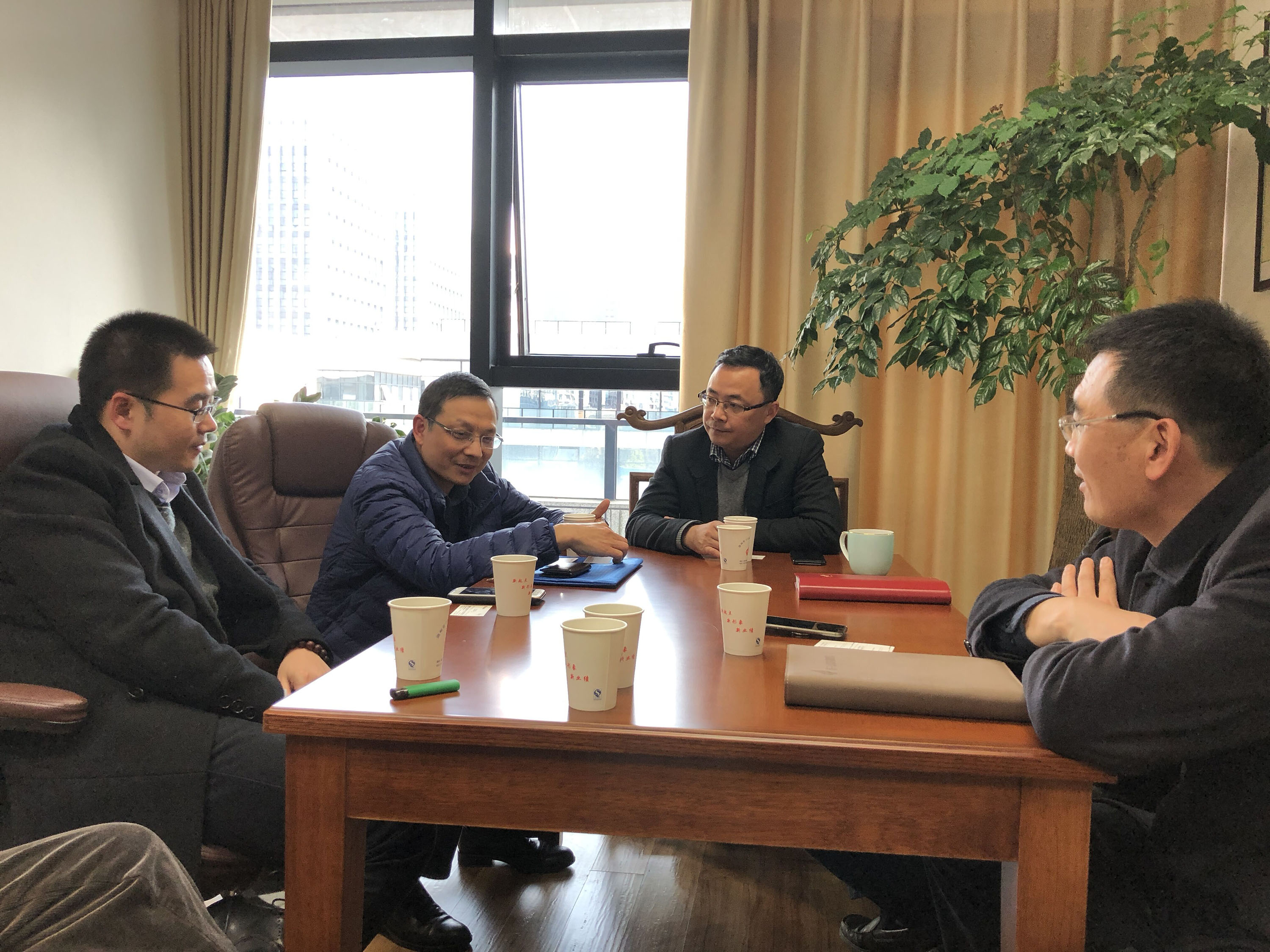 集團副總經理余顯勇赴德清洽談合作