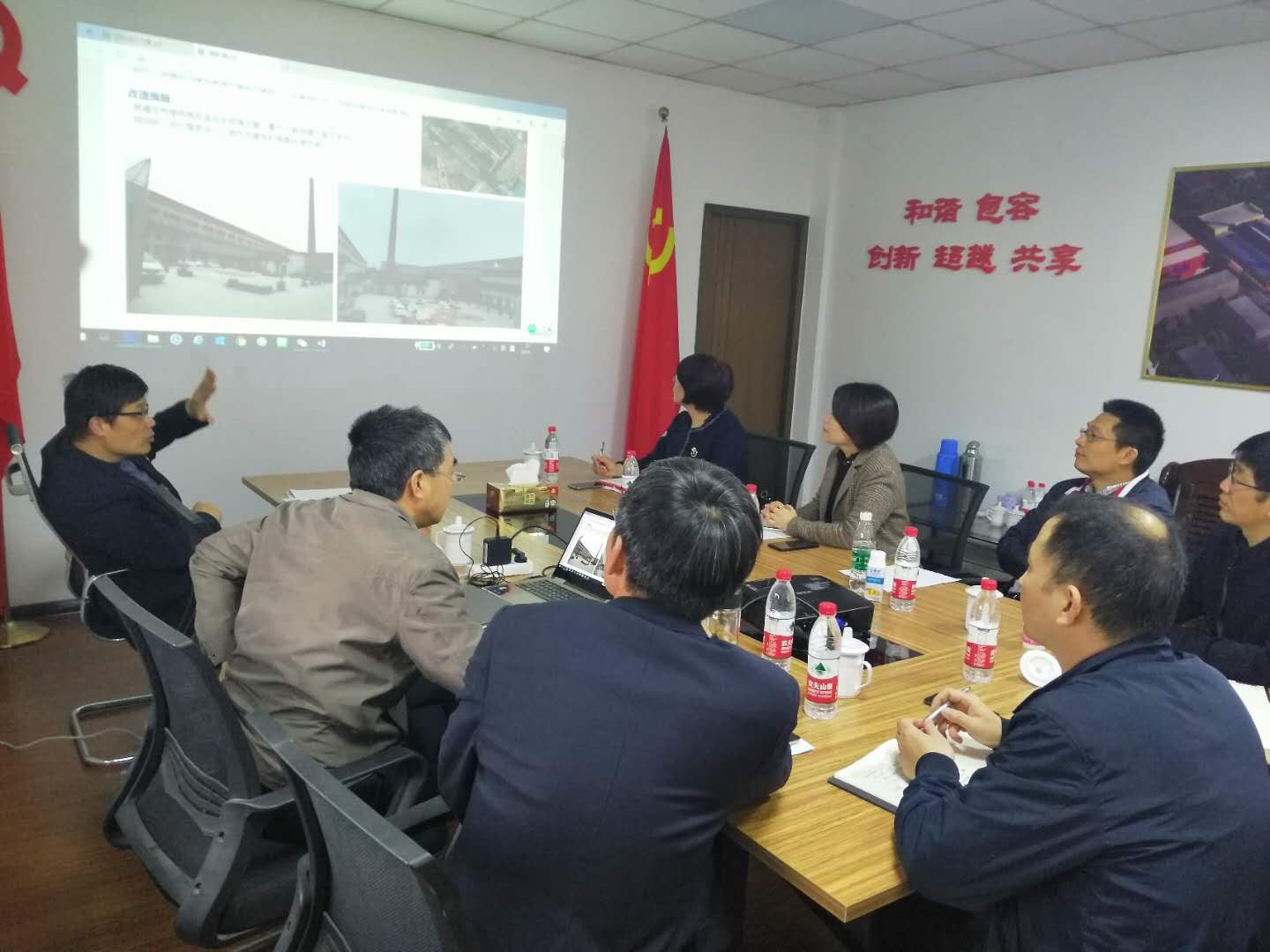 商業(yè)公司召開信聯(lián)鋼廠二期工程改造項(xiàng)目現(xiàn)場(chǎng)推進(jìn)會(huì)